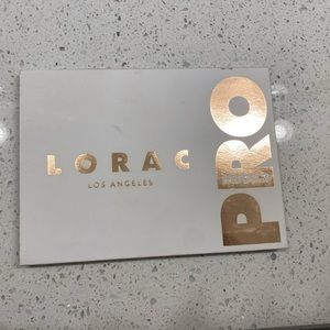 Limited edition **mega eye shadow palette*